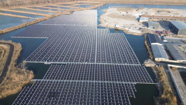 Extreme Cold-Resistant Floating Solar Systems | foner solar